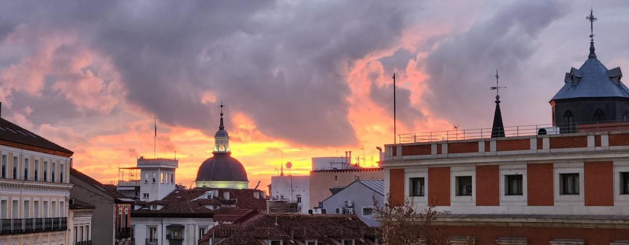 1851: Exceptional 19Th Century Studio In Madrid Exterior foto
