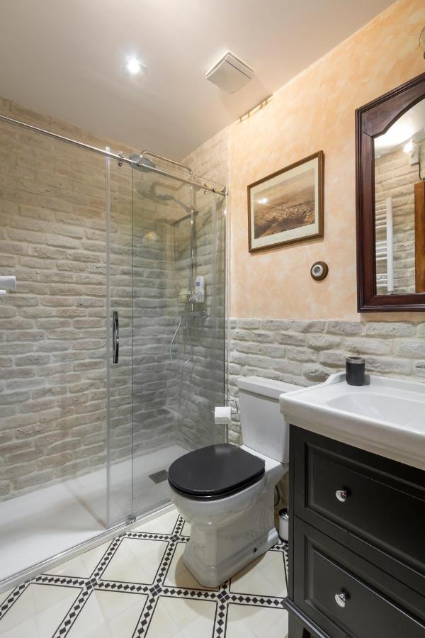 1851: Exceptional 19Th Century Studio In Madrid Exterior foto